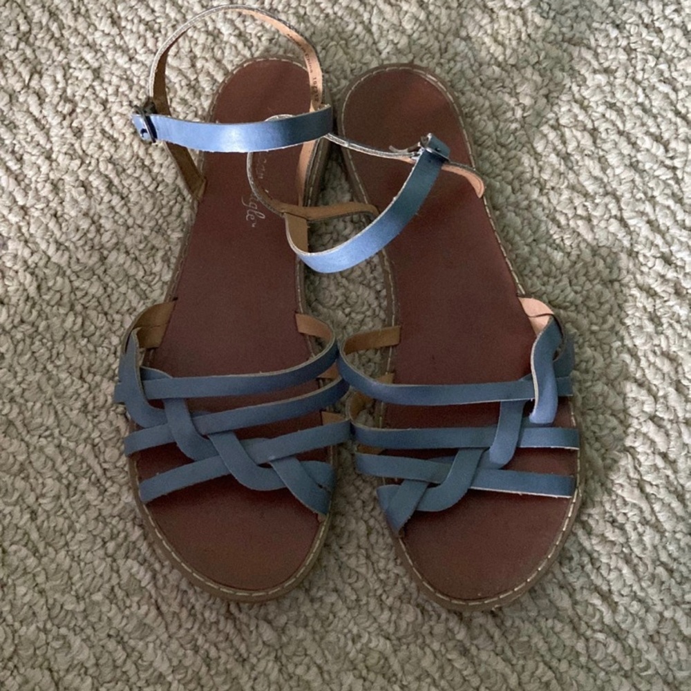 American Eagle Sandals Size 8 Blue Coloring